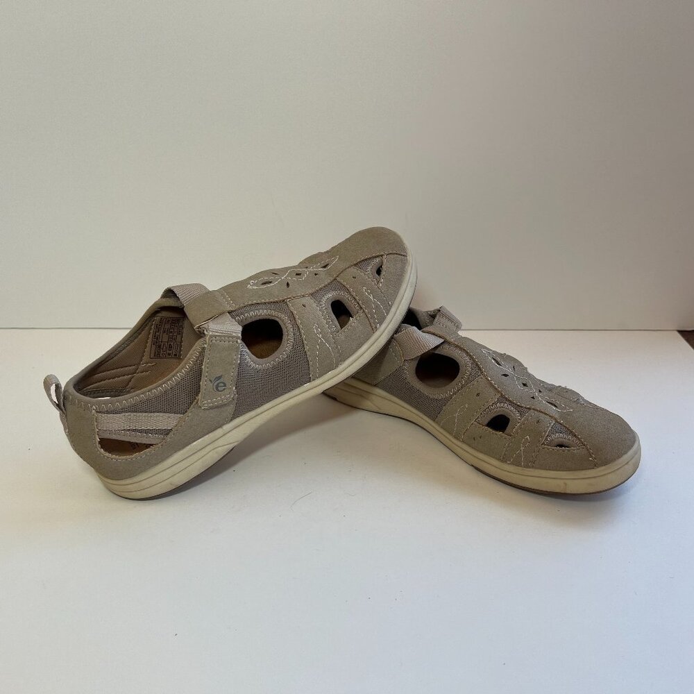 Earth Origins Eliah Khaki Closed Toe Sandals, Sz 8.5